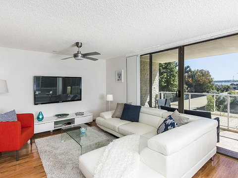 South Perth Deluxe Apartment - Accommodation Australia 24
