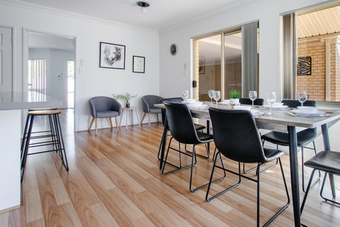 Jane Residence - Accommodation Australia 13