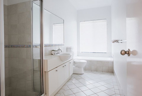 Geographe Cove Resort - Australia Shopping 1