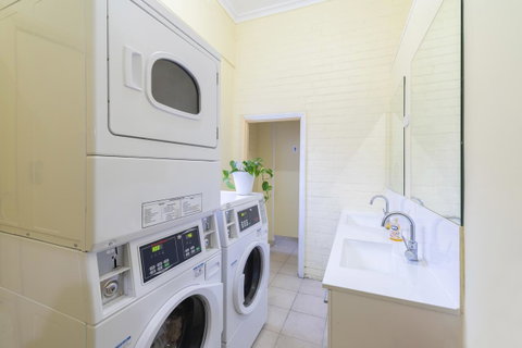 MyOZexp Aberdeen Lodge - Accommodation Australia 6