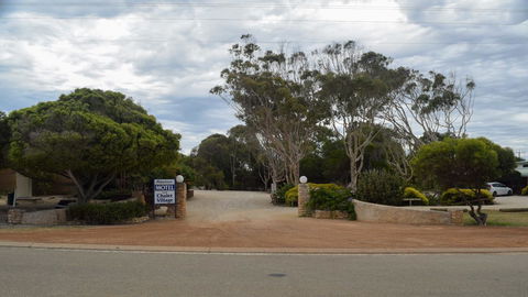 Hopetoun Motel & Chalet Village - Accommodation Australia 12