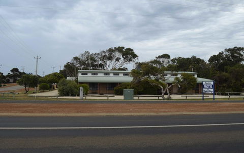 Hopetoun Motel & Chalet Village - Accommodation Australia 18