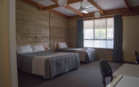 Hopetoun Motel & Chalet Village - Accommodation Australia 2