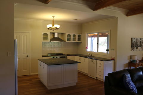 Burton Farmhouse - Accommodation Australia 1