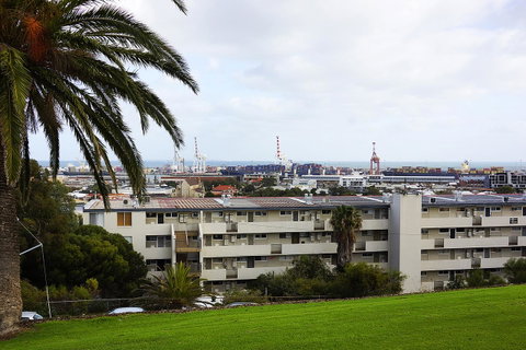 Studio 302 With Ocean Views - Accommodation Australia 27