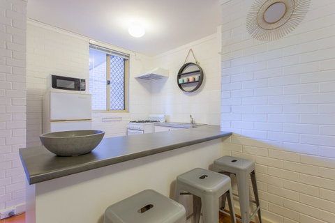 Fremantle Coastal Stay - 1 Bedroom Central Apartment - Accommodation Australia 8