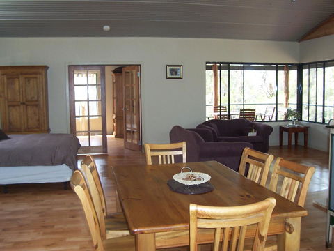 SilverSprings Spa Retreat Pet Friendly Cottages And Glampings - Accommodation Australia 15