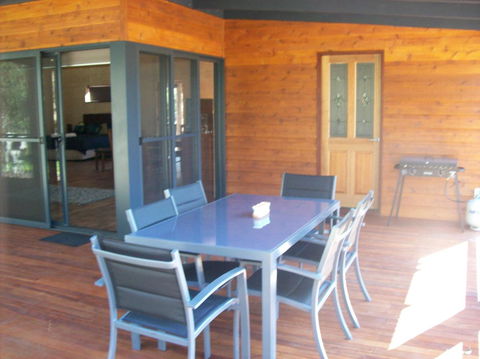 SilverSprings Spa Retreat Pet Friendly Cottages And Glampings - Accommodation Australia 25
