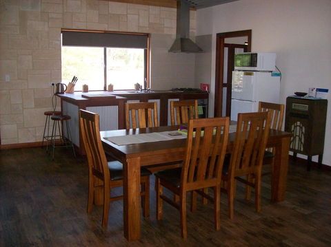 SilverSprings Spa Retreat Pet Friendly Cottages And Glampings - Accommodation Australia 8