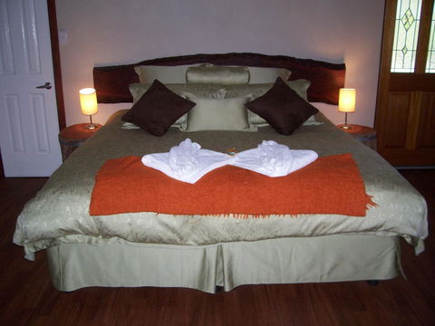 SilverSprings Spa Retreat Pet Friendly Cottages And Glampings - Accommodation Australia 24
