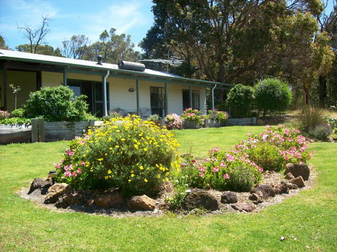 SilverSprings Spa Retreat Pet Friendly Cottages And Glampings - Accommodation Australia 17