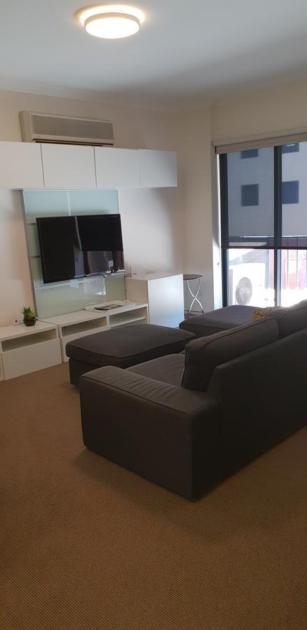 Superb 2 BR East Perth Apartment Location Comfort Space 1 - Accommodation Australia 3
