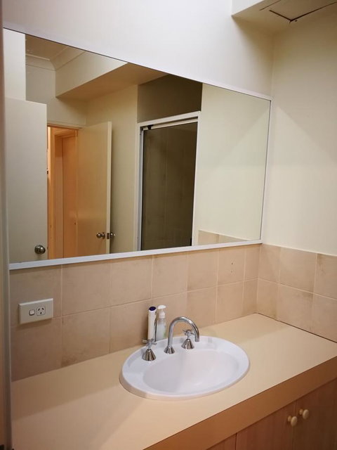 Superb 2 BR East Perth Apartment Location Comfort Space 1 - Accommodation Australia 11
