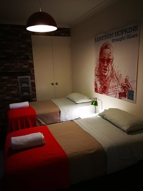 Superb 2 BR East Perth Apartment Location Comfort Space 1 - Accommodation Australia 12