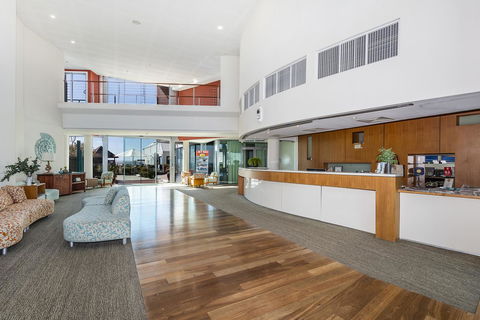 A 406 FANTASTIC OCEAN BEACH And MARINA VIEW APT - MANDURAH - Local Tourism 6