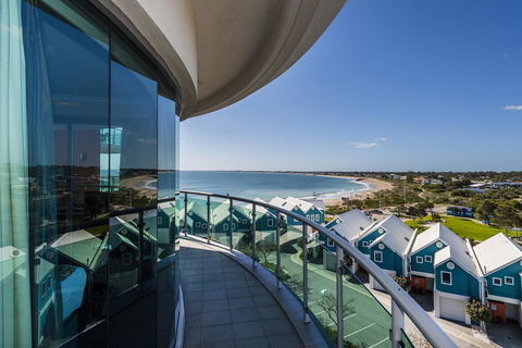 A 406 FANTASTIC OCEAN BEACH And MARINA VIEW APT - MANDURAH - Local Tourism 9