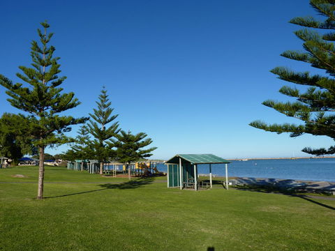 Leander Reef Holiday Park - Australia Shopping 5