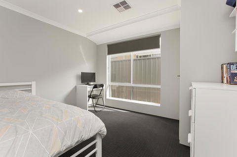 Perth Comfy Stays - Accommodation Australia 35
