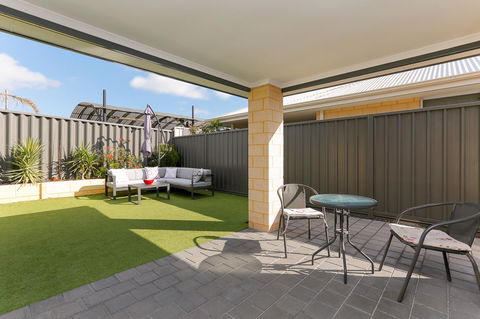 Perth Comfy Stays - Accommodation Australia 12