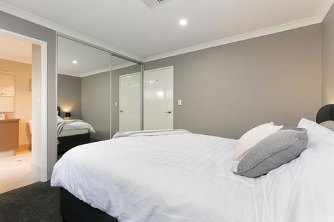 Perth Comfy Stays - Accommodation Australia 25