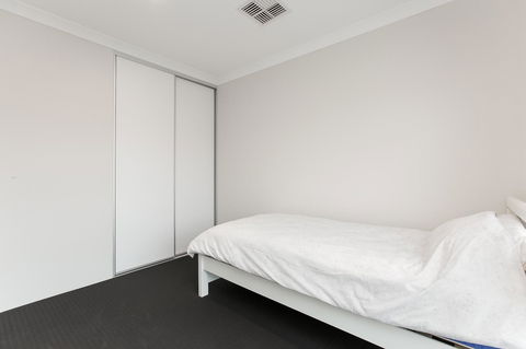 Perth Comfy Stays - Accommodation Australia 42