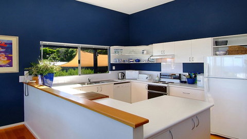 Tru Blu - Enjoy Sweeping 180 Degree Views Of Gracetown In This Modern Family Beach House - Accommodation Australia 9