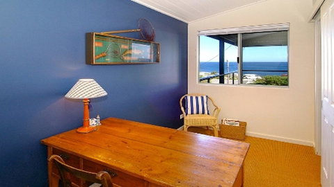 Tru Blu - Enjoy Sweeping 180 Degree Views Of Gracetown In This Modern Family Beach House - Accommodation Australia 4
