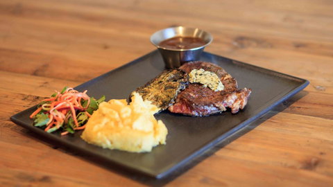 Beadon Bay Hotel - Australia Shopping 1