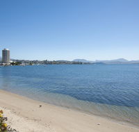 Sandy Bay Waterfront Home - Accommodation Australia