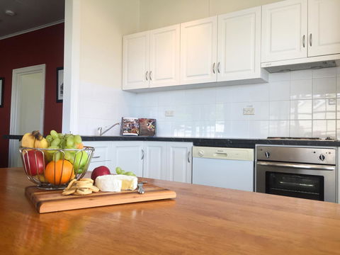 Stanley Hotel & Apartments - Accommodation Australia 17