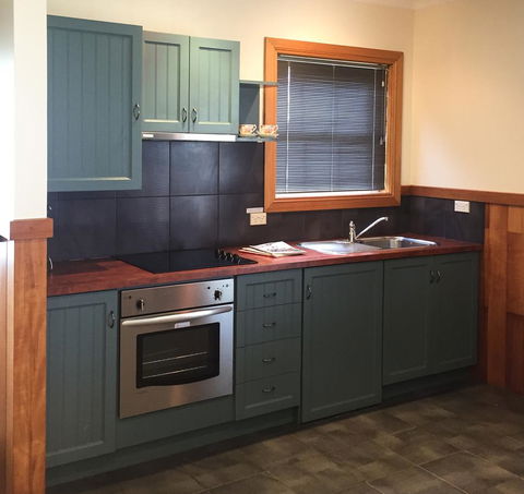 Stanley Hotel & Apartments - Accommodation Australia 2