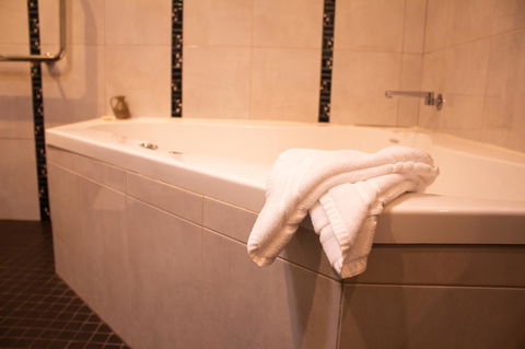 Stanley Hotel & Apartments - Accommodation Australia 29