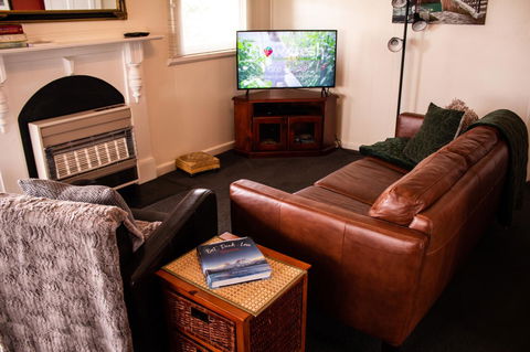 Stanley Hotel & Apartments - Accommodation Australia 9