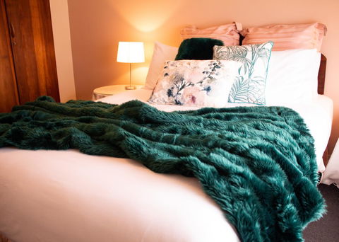 Stanley Hotel & Apartments - Accommodation Australia 10