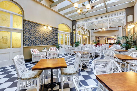 Hadley\'s Orient Hotel - Accommodation Australia 1