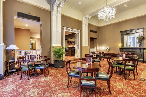 Hadley\'s Orient Hotel - Accommodation Australia 10