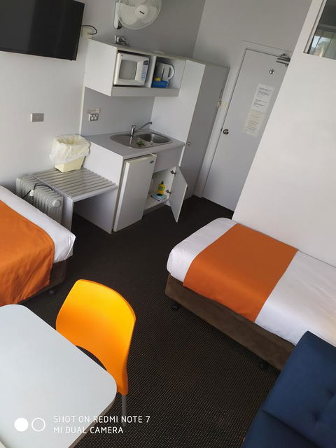 Waterfront Lodge Motel - Accommodation Australia 4