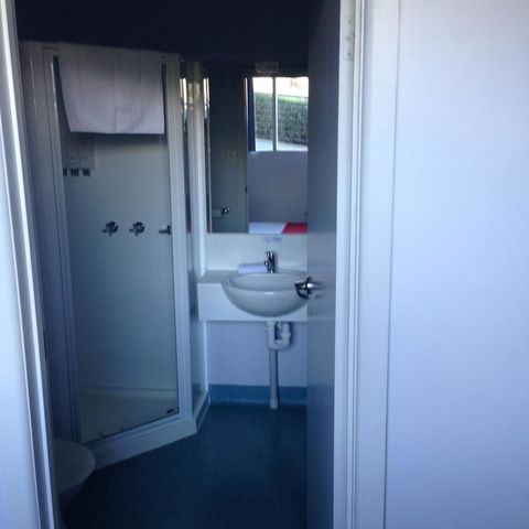 Waterfront Lodge Motel - Accommodation Australia 16