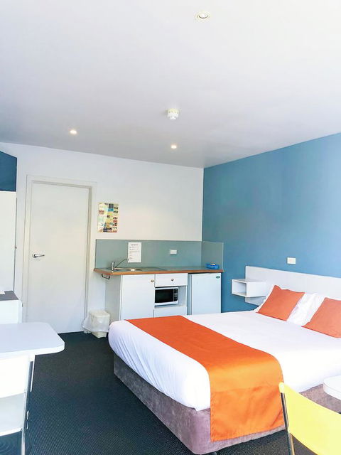 Waterfront Lodge Motel - Accommodation Australia 11