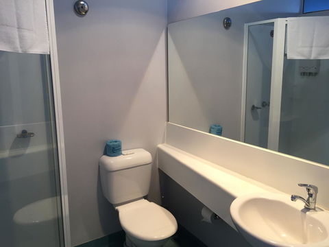 Waterfront Lodge Motel - Accommodation Australia 28