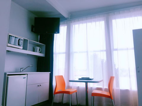 Waterfront Lodge Motel - Accommodation Australia 25