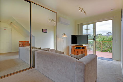 Aloft Boutique Accommodation - Accommodation Australia 10