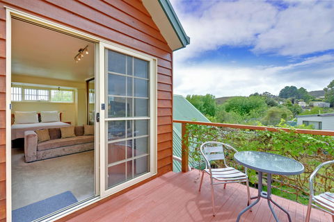 Aloft Boutique Accommodation - Accommodation Australia 11