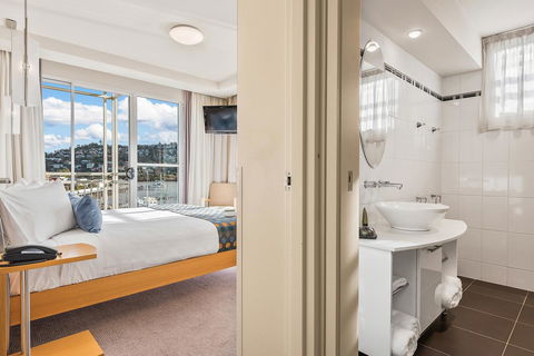 Peppers Seaport Hotel - Accommodation Australia 28