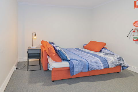 4 Bedroom House - Hobart CBD - Free Parking - Free WIFI - Accommodation Australia 18