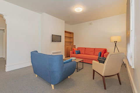 4 Bedroom House - Hobart CBD - Free Parking - Free WIFI - Accommodation Australia 22