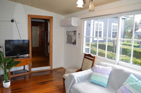 The Dragonfly Inn - Accommodation Australia 9