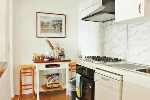 Million Dollar Views - Accommodation Australia 37