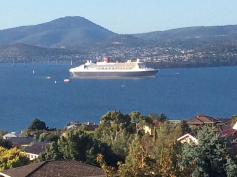 Million Dollar Views - Accommodation Australia 9