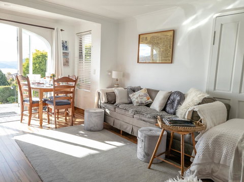 Million Dollar Views - Accommodation Australia 20